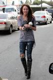 th_90542_Preppie_-_Miley_Cyrus_gets_morning_coffee_before_heading_to_Beverly_Hills_-_Jan._9_2010_1295_122_1020lo.jpg