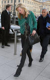 Kate Moss (Кейт Мосс) - Страница 3 Th_20092__Everly_Moss_Kate_3_122_1143lo