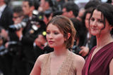 th_33132_EmilyBrowning_sleeping_beauty_premiere_at_cannes_067_122_230lo.jpg