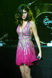 th_96090_celebrity_paradise.com_TheElder_SelenaGomez2011_03_20_performsatthe2011CityofHopeConcert19_122_376lo.jpg