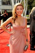 th_726129786_JennetteMcCurdy2011PrimetimeCreativeArtsEmmyAwards4_122_397lo.jpg