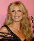 th_99149_fashiongallery_VSShow08_Arrivals_HeidiKlum-39_122_405lo.jpg