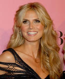 th_99149_fashiongallery_VSShow08_Arrivals_HeidiKlum-39_122_405lo.jpg