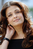 th_16041_AishwaryaRai_raaven_photocall_at_cannes_ff_10_122_466lo.jpg