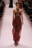 th_79367_md-lerage.com-fw05-rtw-newyork-w-lhuillier-008-xem5w6ot_122_581lo.jpg