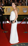 http://img196.imagevenue.com/loc362/th_99970_celebrity_paradise.com_TheElderNataliePortman_139_122_362lo.jpg