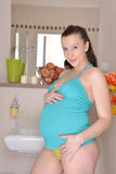 Jessica Biel - Pregnant 2-t532txjpsj.jpg