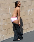 Amateur black girl nude in the city-n4kh6jiruo.jpg