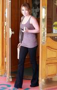 http://img196.imagevenue.com/loc523/th_91686_Hilary_Duff_exits_a_pharmacy_in_Beverly_Hills3_122_523lo.jpg