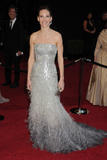 http://img196.imagevenue.com/loc550/th_80093_celebrity_paradise.com_TheElder_HilarySwank39_122_550lo.jpg